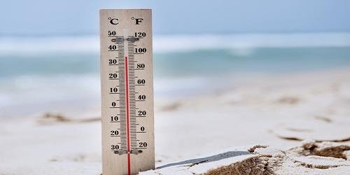 hot thermometer on beach
