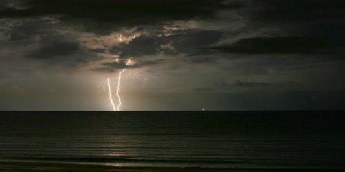 beach lightning